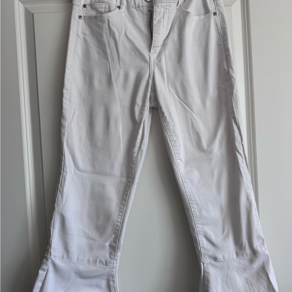 Women’s White Crop Jeans - Classic Straight Fit